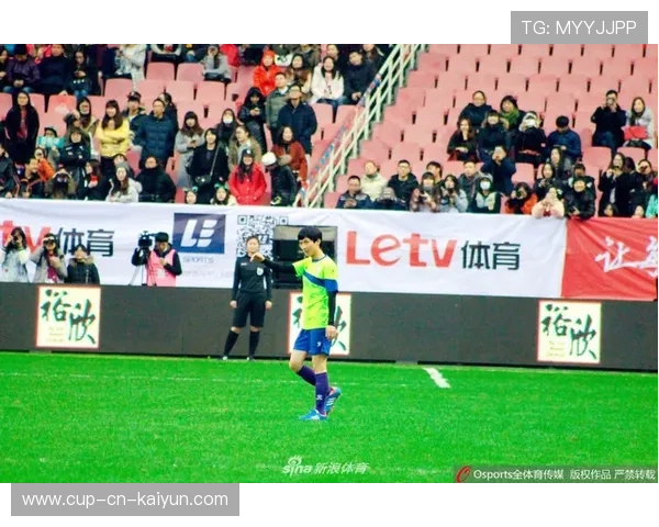 足球跨界内容成功进军综艺节目市场，足球外跨教学视频